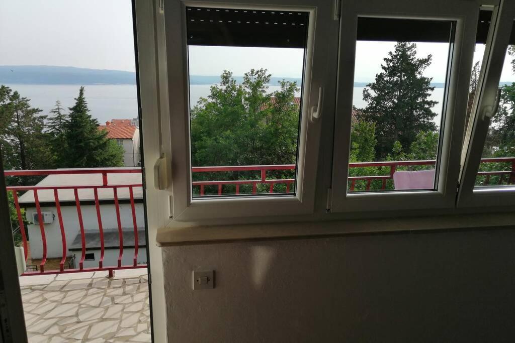 Spacious 2-Room Apartment With Beautiful Sea View Crikvenica Esterno foto