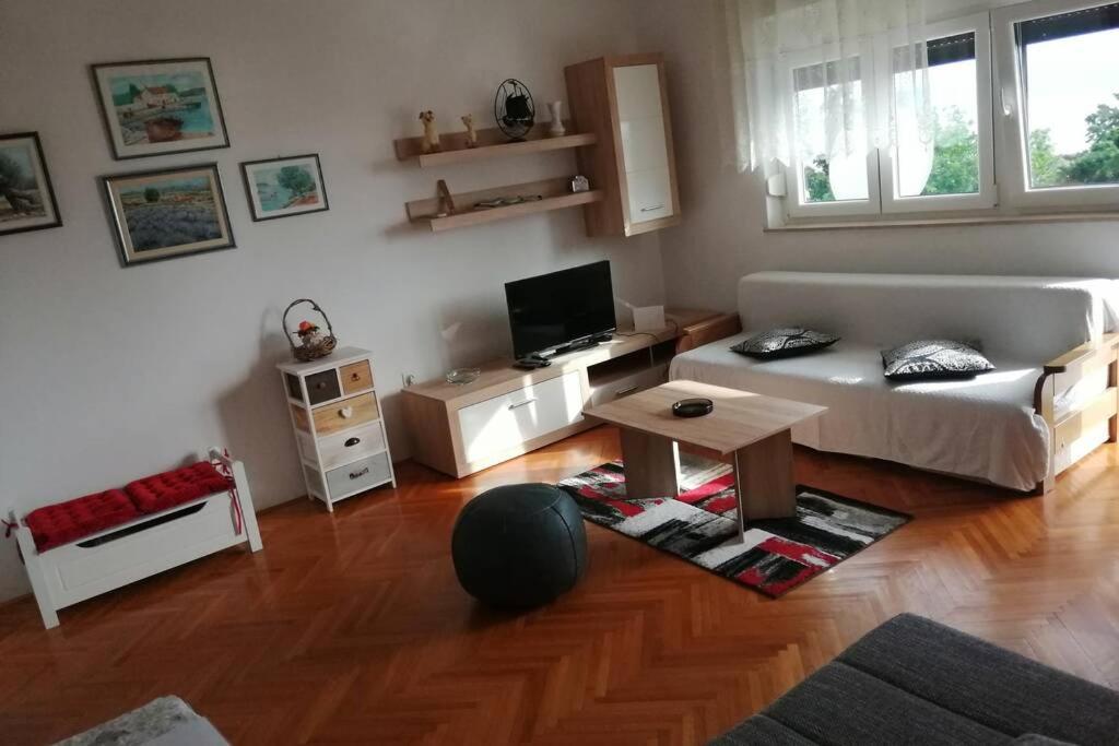 Spacious 2-Room Apartment With Beautiful Sea View Crikvenica Esterno foto