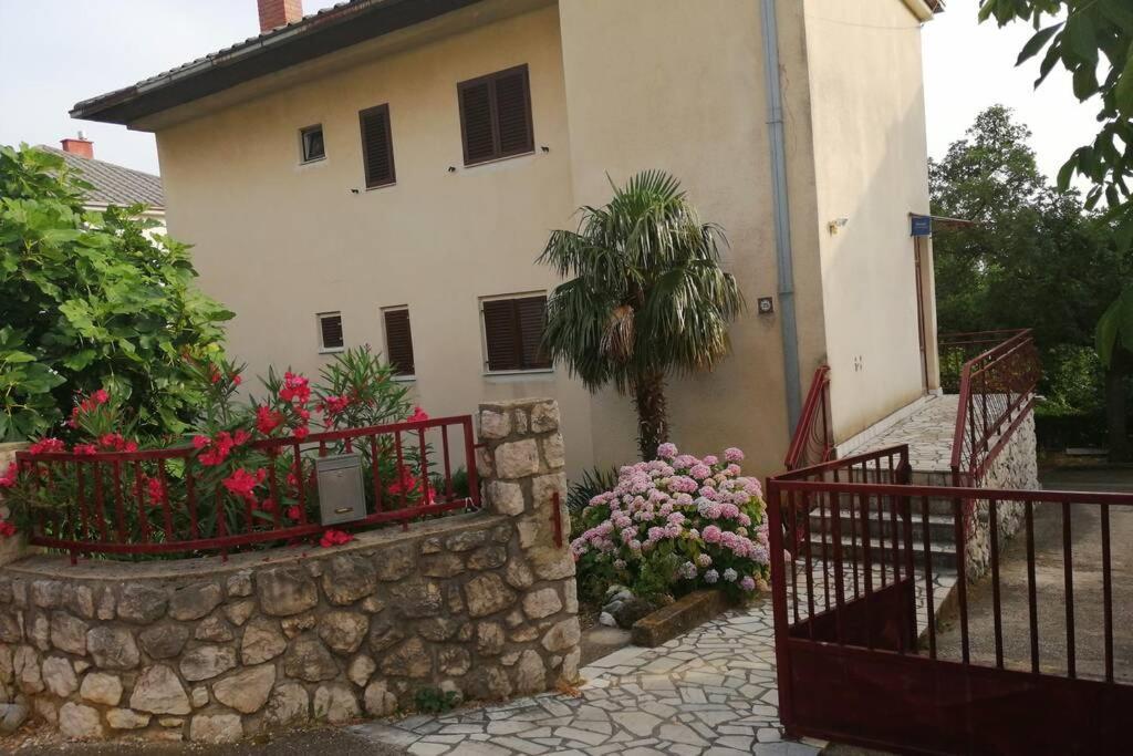 Spacious 2-Room Apartment With Beautiful Sea View Crikvenica Esterno foto
