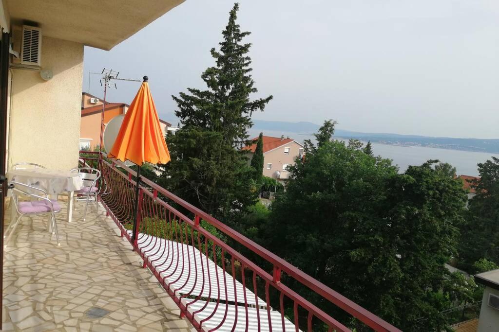 Spacious 2-Room Apartment With Beautiful Sea View Crikvenica Esterno foto